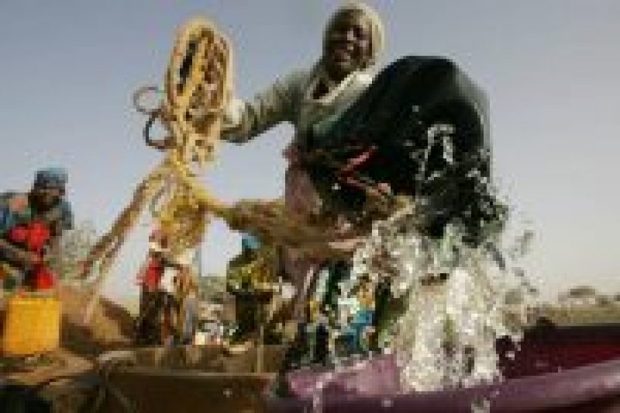 El acceso al agua potable para toda la población es esencial para el desarrollo sostenible